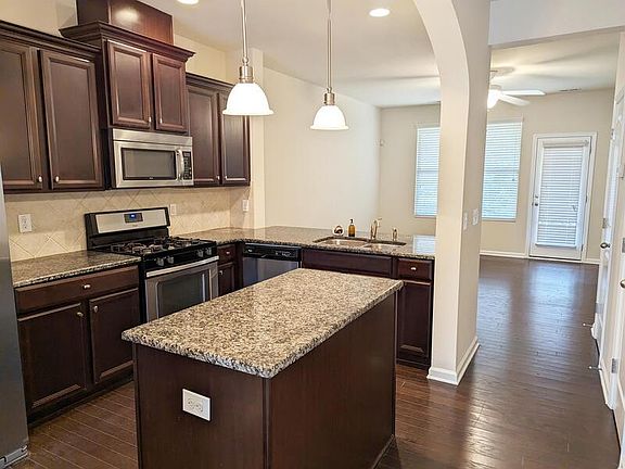 2nd image of 220 Mount Evans Dr #1