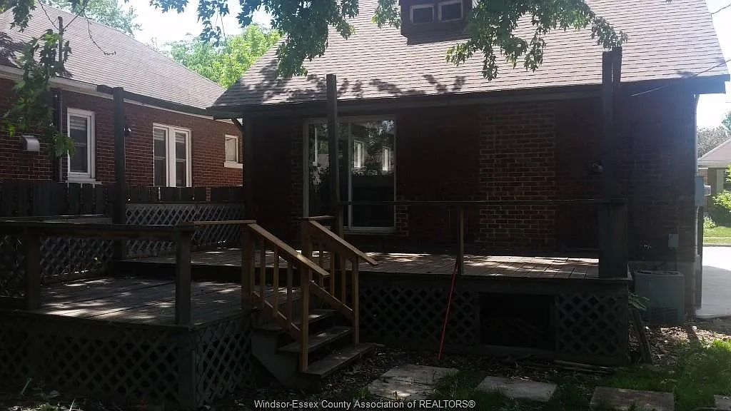 Building Photo - 840 Jos Janisse Ave