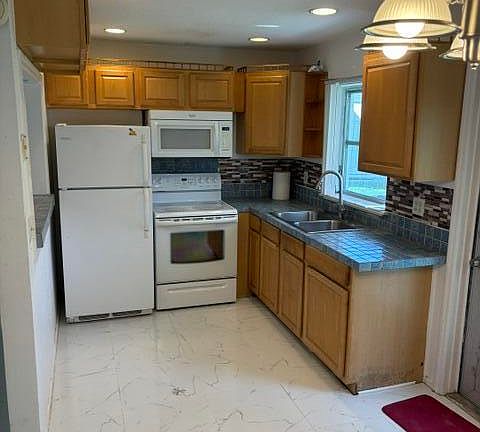 3rd image of 4315 NW 1st Ter