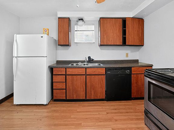 4th image of 4034 Murray Ave #1
