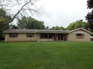 N78W15055 Pueblo St, Menomonee Falls, WI 53051