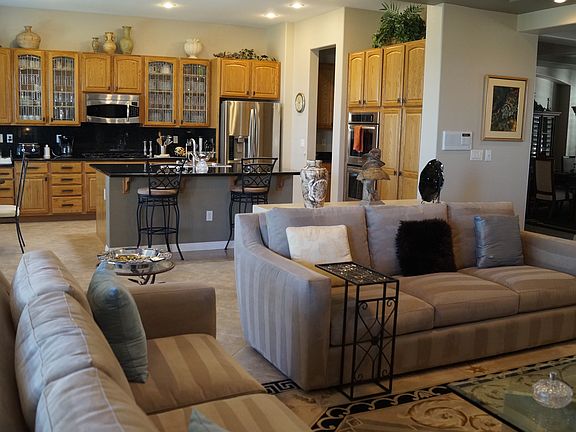 Updated kitchen via fam/room