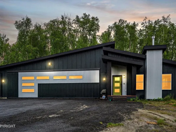 9904 W Aircraft Ct, Wasilla, AK 99623