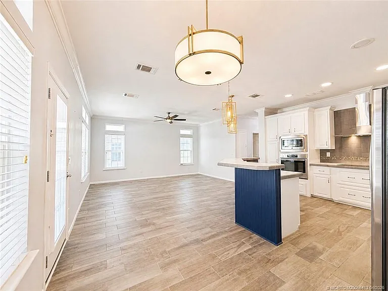35 NE Nautical Dr — Photo 11