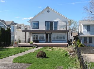 4583 Allen Cove Rd, Luna Pier, MI 48157
