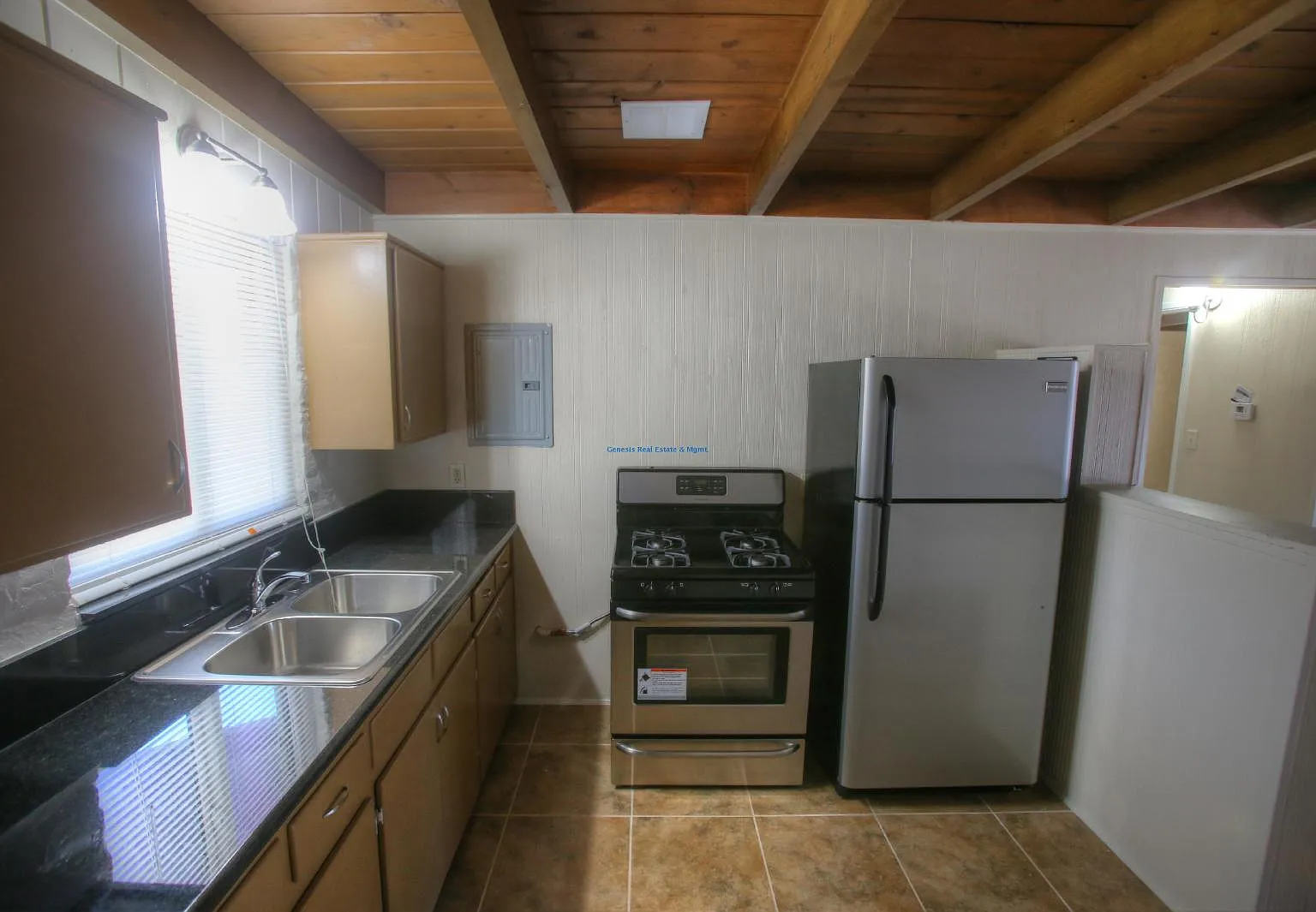 Studio, 676 sqft, $950 — Photo 3
