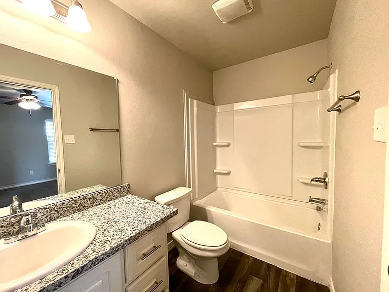 6040 24th St #25 — Photo 13