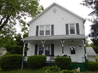 304 Village Rd, Dallas, PA 18612