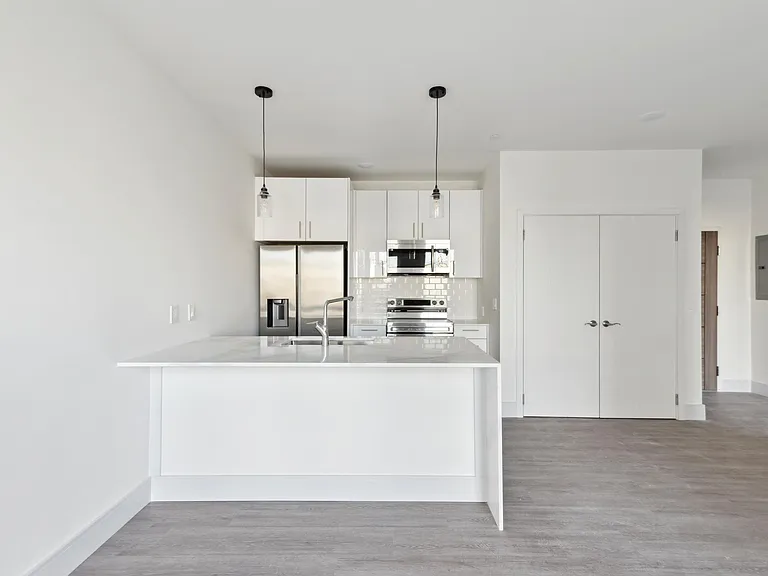 1221 E Fletcher St #405A — Photo 7