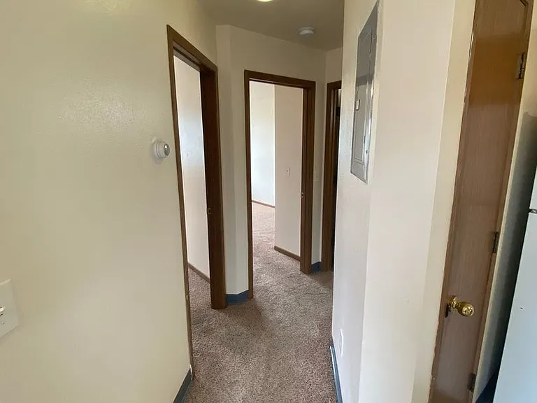 2415 Eureka St — Photo 13