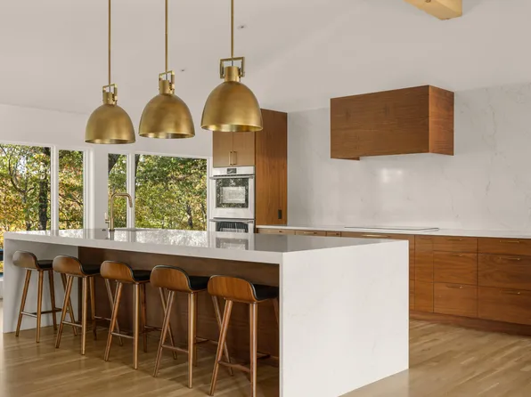 7353 E Farm Road 148, Rogersville, MO 65742