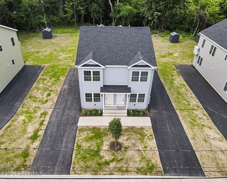 2nd image of 418 Summit Avenue