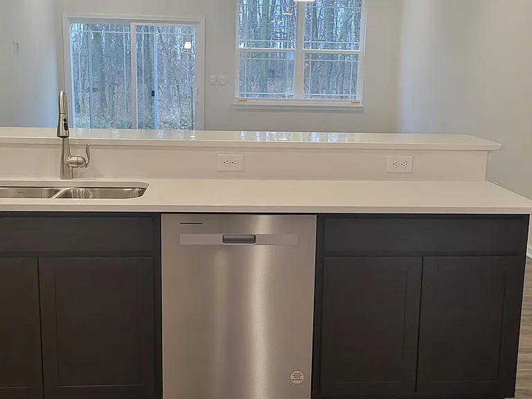 6669 Dunkirk Dr — Photo 14