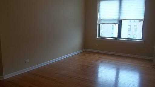3rd image of 5001 S Prairie Ave #303C