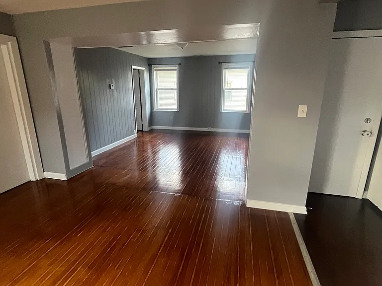 28 Prospect St #2 — Photo 5