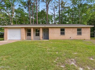 1704 Kingfisher Dr, Gautier, MS 39553