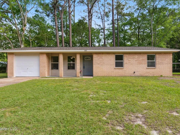 1704 Kingfisher Dr, Gautier, MS 39553