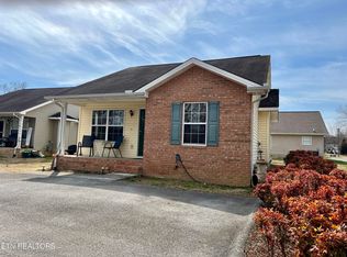 1733 Snapp Rd, Sevierville, TN 37862