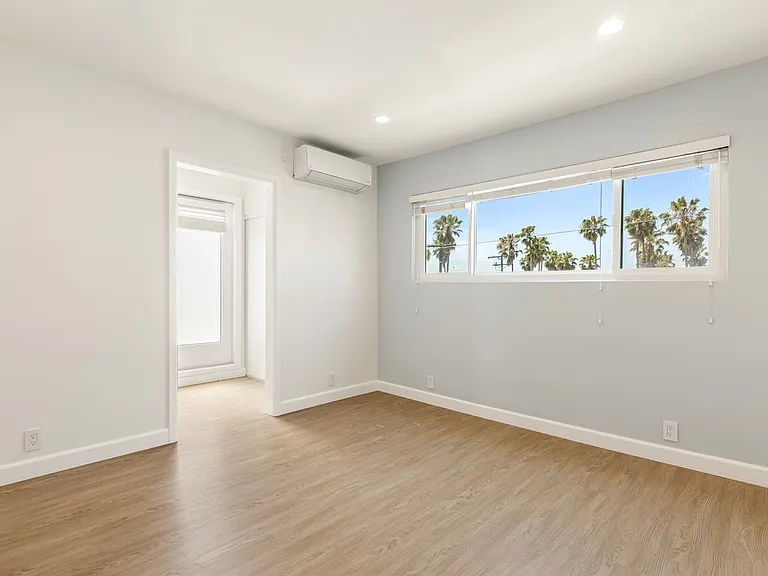 117 Strand St #7 — Photo 12