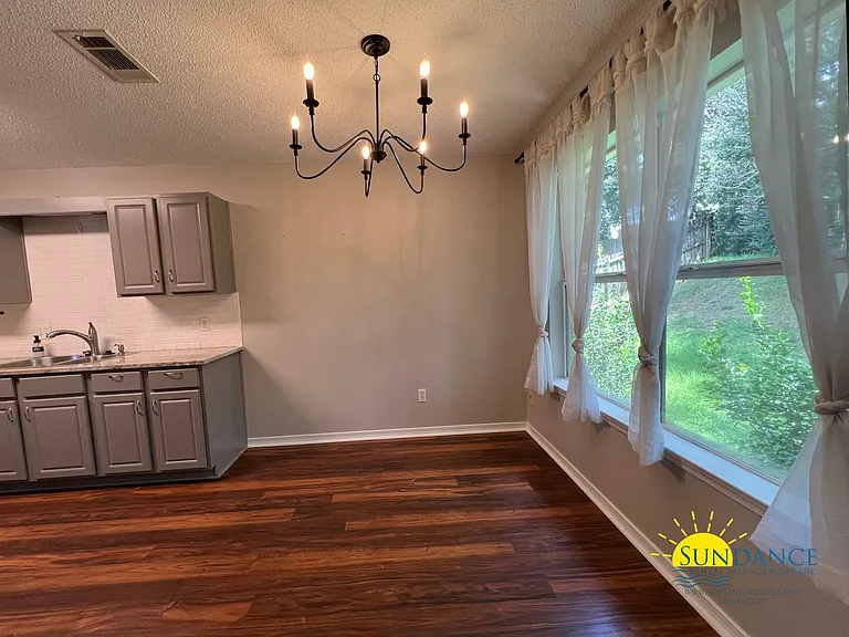 1252 Northview Dr — Photo 7