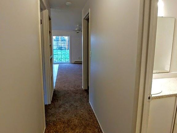 4th image of 1410 Alanna Dr SE APT 06A