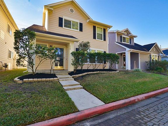 3rd image of 6127 Kings Oaks Ln