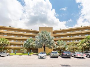 4121 Stirling Rd APT 402, Fort Lauderdale, FL 33314