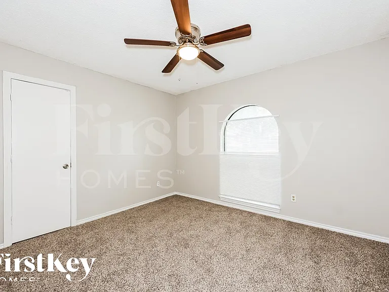 3944 Misty Meadow Dr — Photo 13