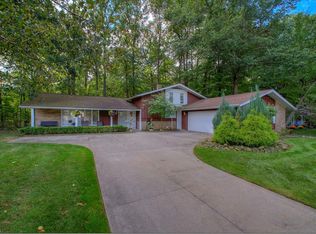 1183 Berwick Ln, South Euclid, OH