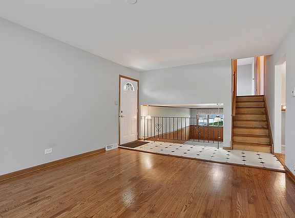 4th image of 13736 Sandra Ln
