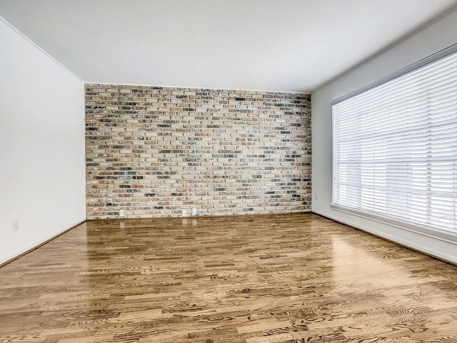 1 bed, 1.0 bath, 792 sqft, $1,495 — Photo 4