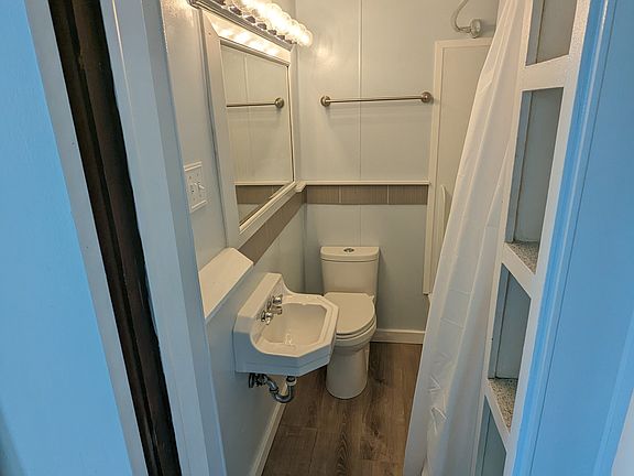 5th image of 5400 Howe St APT 3