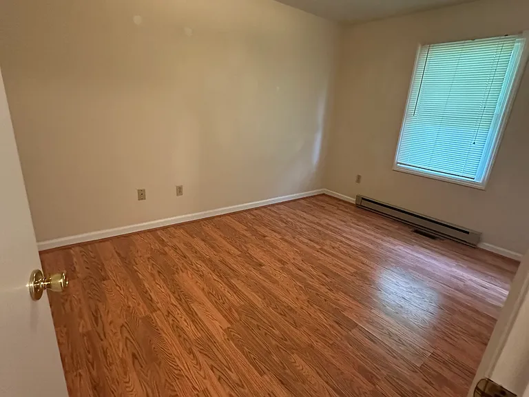 1180B Brown St NE #B — Photo 4