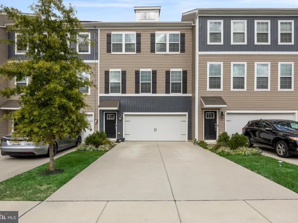 41 Stanton Rd, Mount Holly, NJ 08060