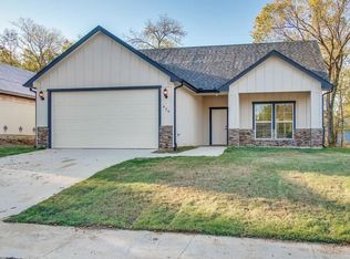 430 W Munson St, Denison, TX 75020