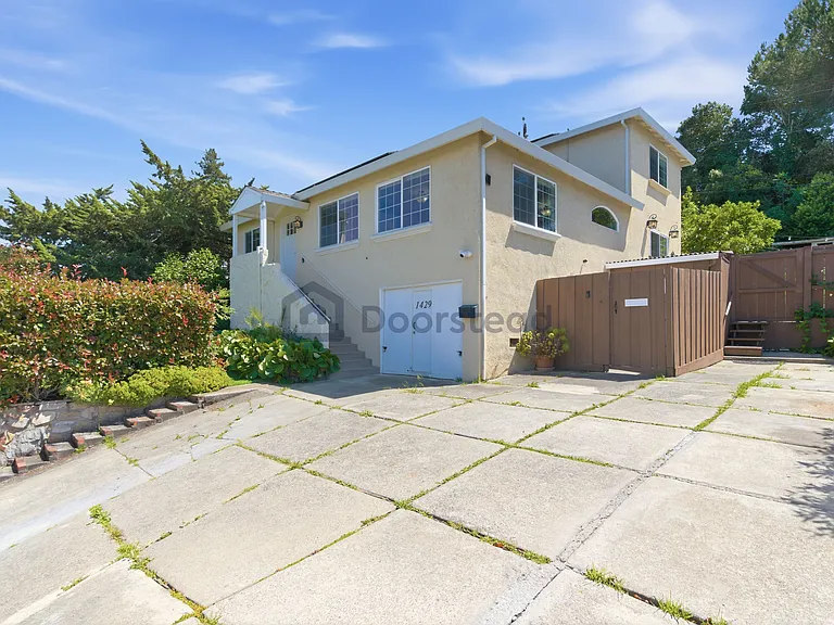 1429 Magazine St — Photo 3