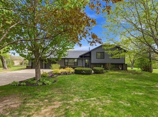 W309S10340 Knoll COURT, Mukwonago, WI 53149