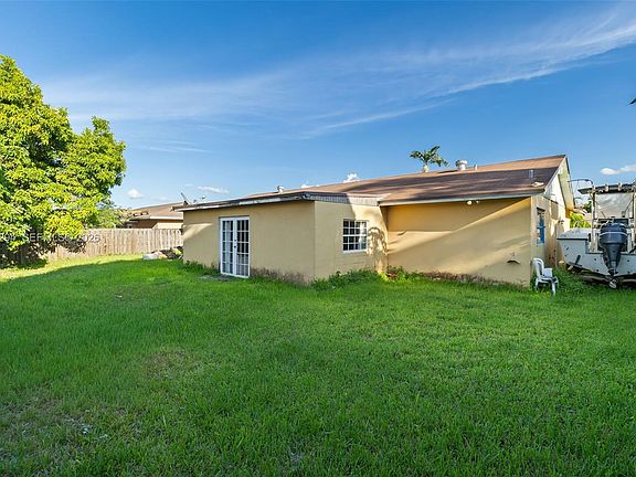 3rd image of 11045 SW 161st Ter