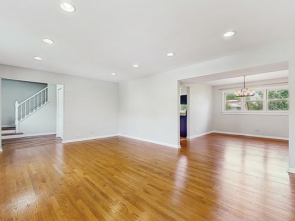 4th image of 4265 Portage Ln