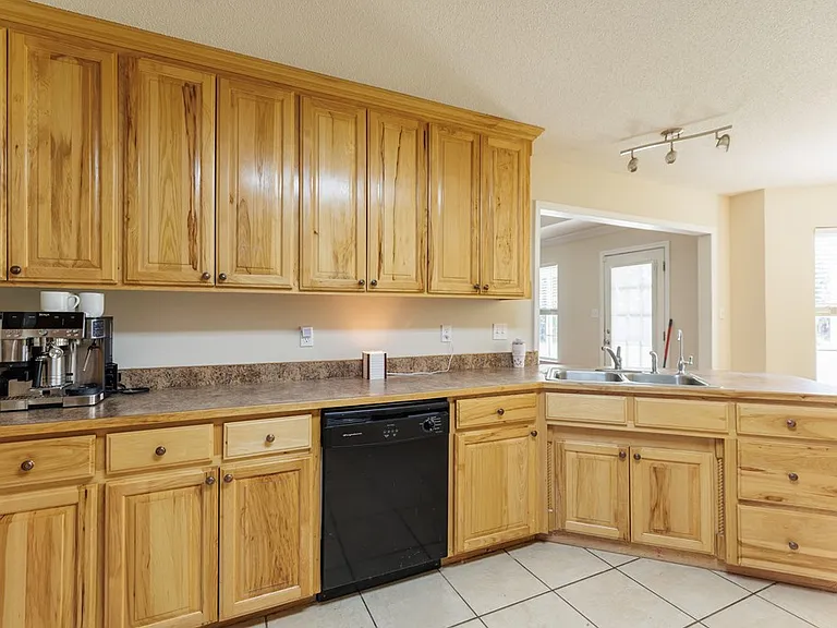 4223 Conway Cir — Photo 6