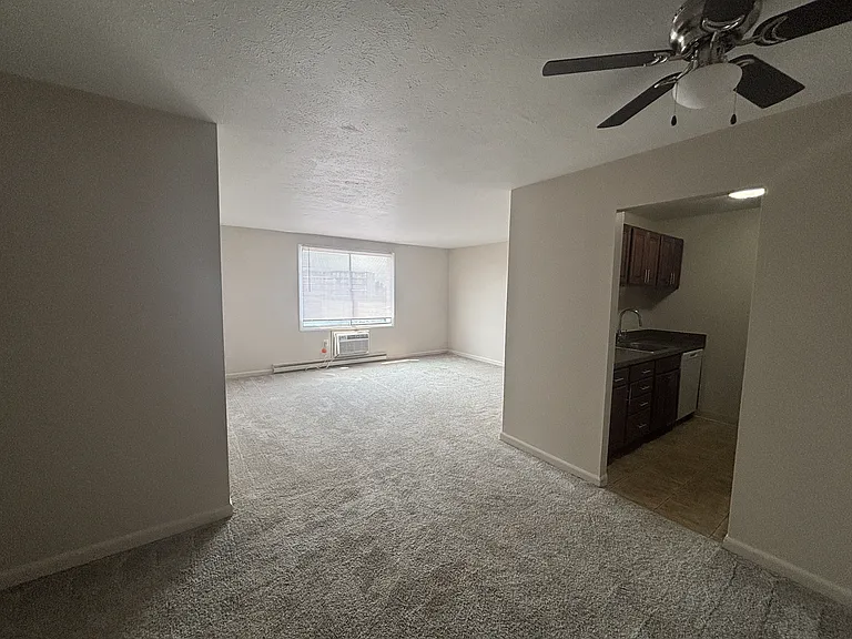 Hummingbird Pointe & The Gardens — Photo 27