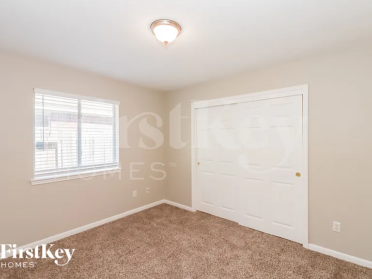 4515 Bridgevillage Dr #D — Photo 13