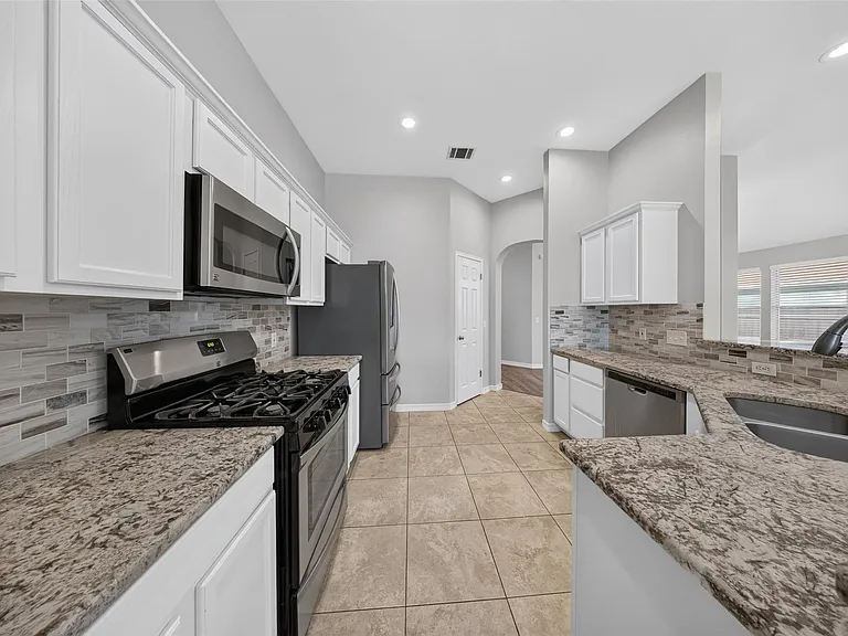 241 Brian Ln — Photo 10