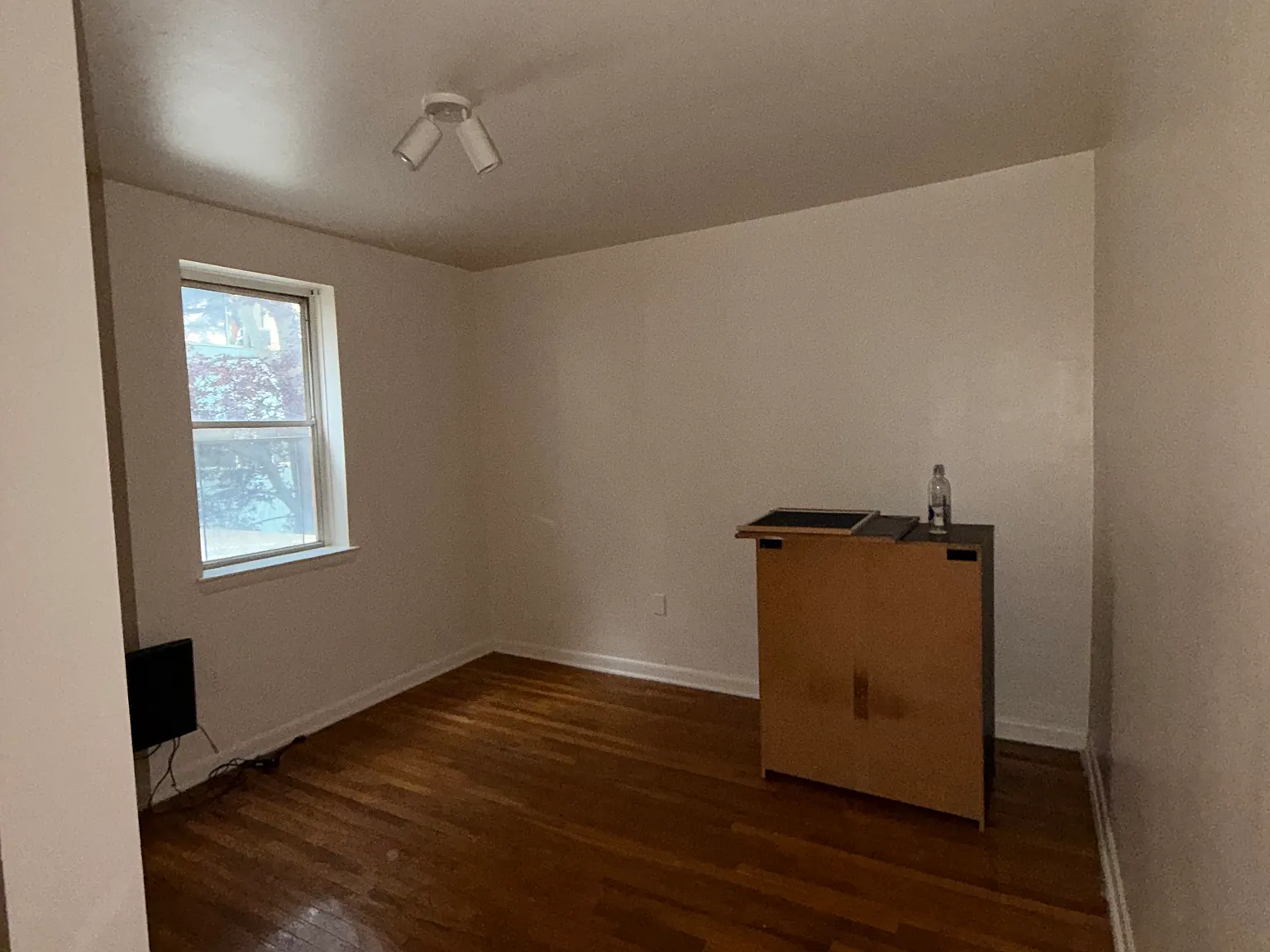 1 bed, 400 sqft, $1,165 — Photo 4