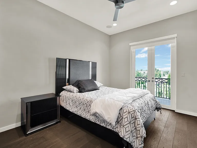 425 N Ocean Blvd #3 — Photo 56