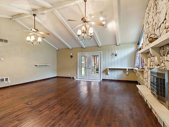 4th image of 5115 Northridge Dr
