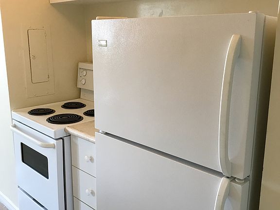 4th image of 95 Wentworth St S #294748