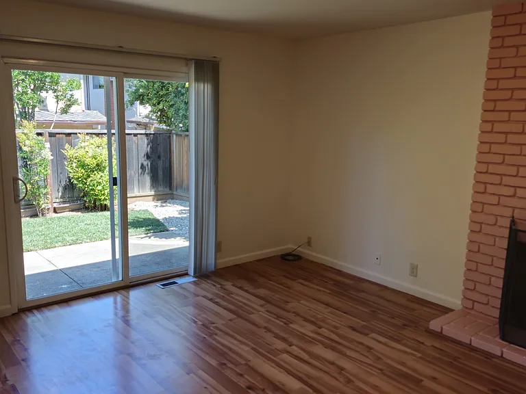 1055 Bret Knoll Ct — Photo 7