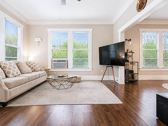 4th image of 4019 Garrow St