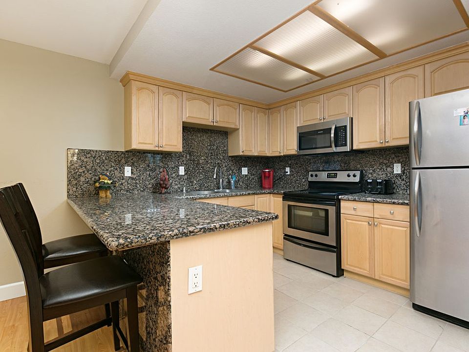 1st image of 2217 Burroughs St Unit 7